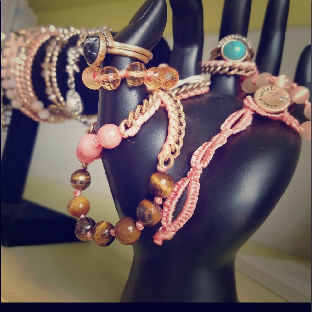 Peachwrap around bracelet🔆 Comes w Gift Bag🦋